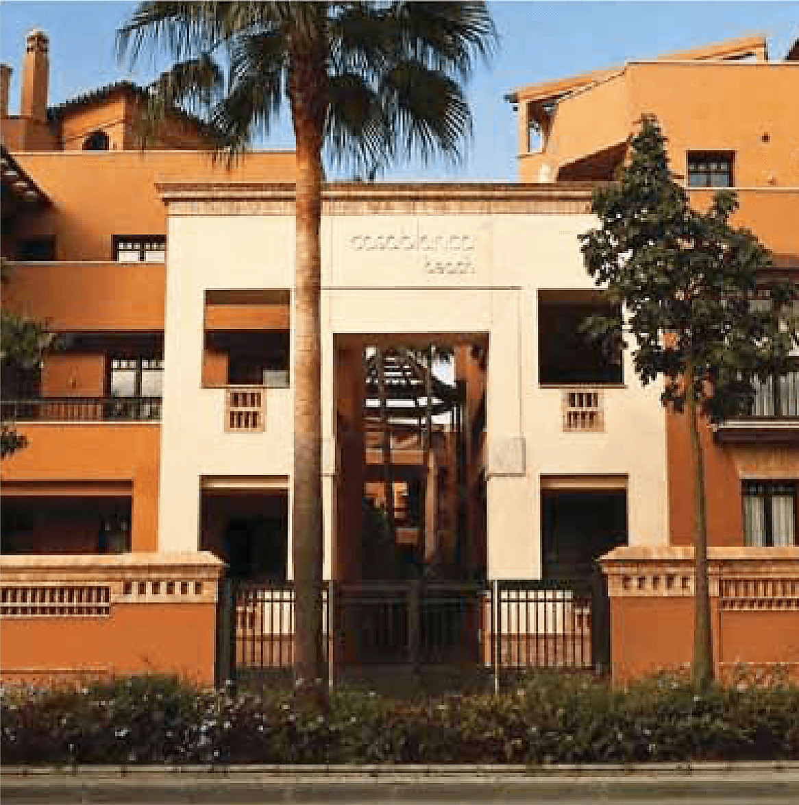 entrada al residencial casablanca beach